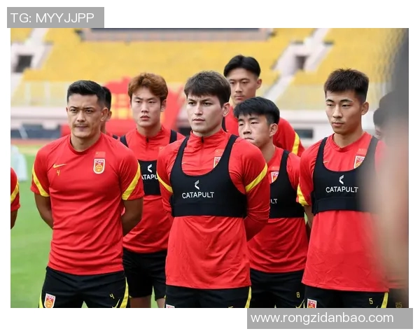 时代中国广州队迎战青岛队全力争胜展现足球激情与团队精神