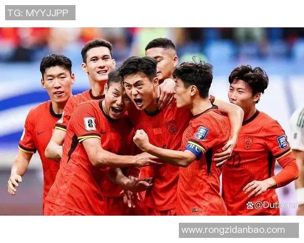 国足笑话：当梦想与现实相遇，笑声背后的辛酸与无奈