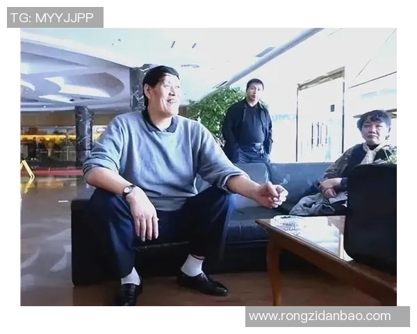 篮球明星铁柱的传奇人生与赛场背后的奋斗故事